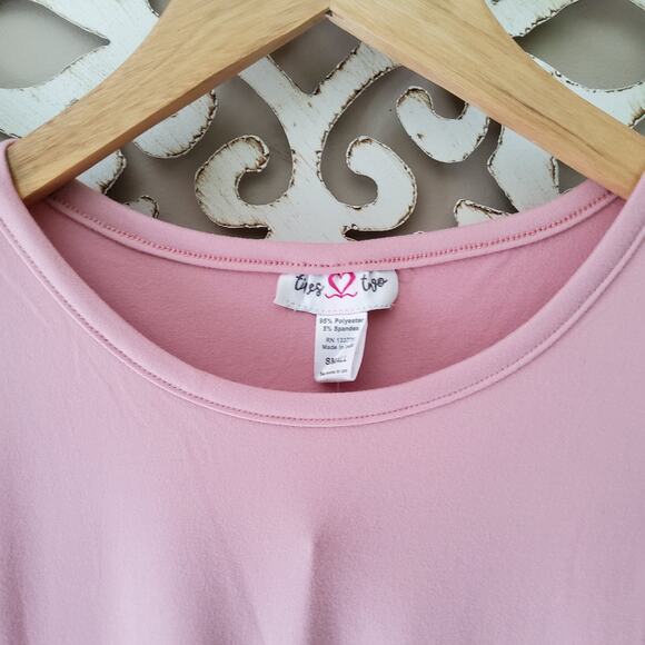 Times Two Maternity Ruched 3/4 Sleeve Pullover Babydoll Tunic Top in Pink - Picture 5 of 9